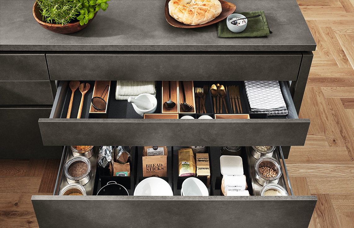 Innovative kitchen drawer storage